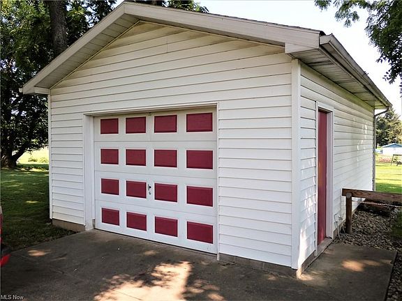 2nd image of 2107 9th Ave