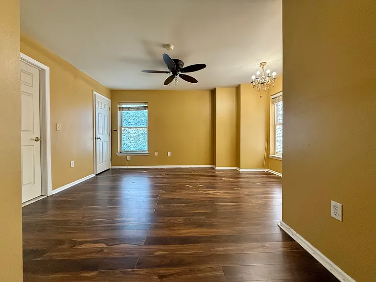 1823 S Napa St — Photo 36