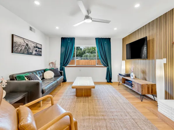 6806 S Land Park Dr, Sacramento, CA 95831