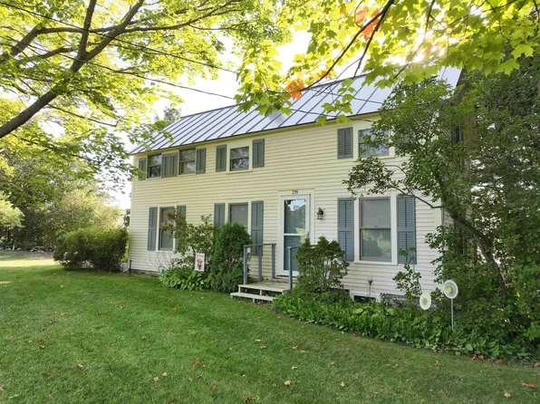 255 West Shore Road, Grand Isle, VT 05458