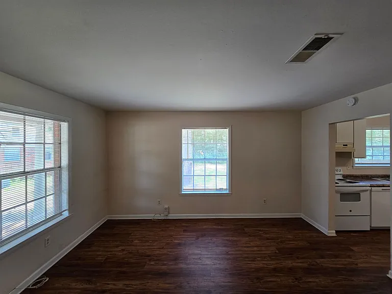4250 N 8th Ave #1 — Photo 3