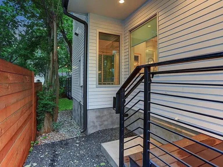 2209 Iva Ln #A — Photo 27
