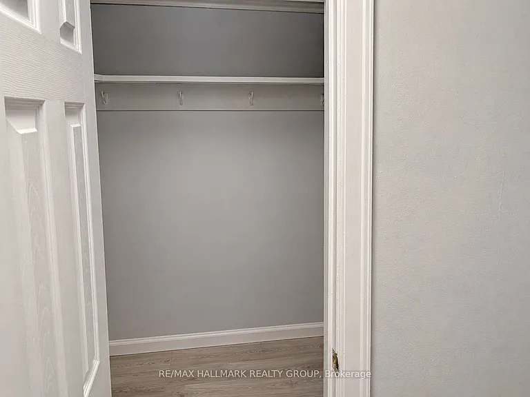 20 Charlotte St #2 — Photo 15