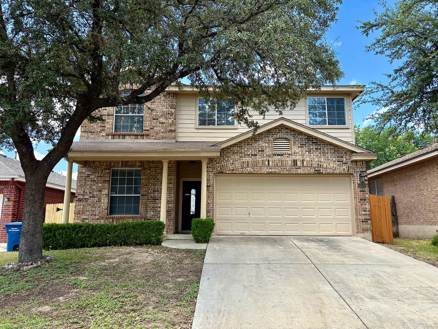 3 bed, 3.5 bath, 2346 sqft, $2,250 — Photo 1