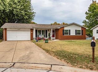 2057 Northaire Ln, Saint Louis, MO 63138