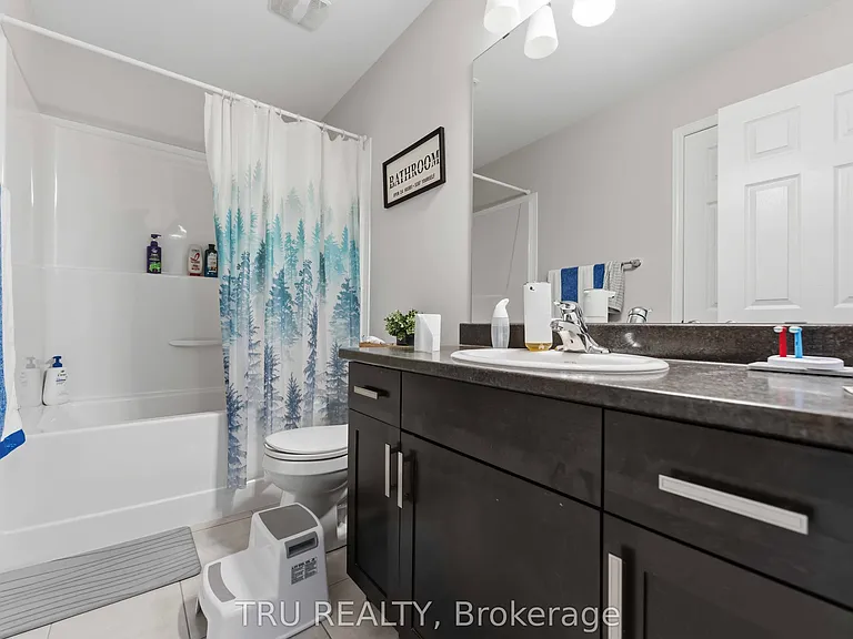 205 Losino Cres — Photo 23