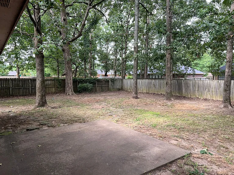 2135 Raintree Dr — Photo 13