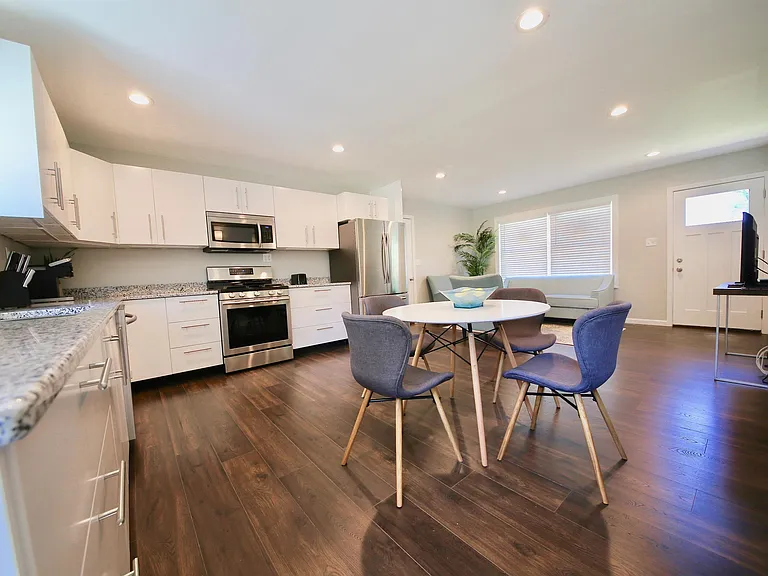 502 W Skyline Dr — Photo 11