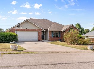 328 Driftwood Drive, Lebanon, MO 65536
