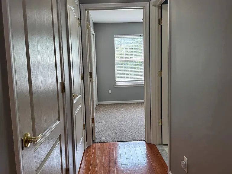 1325 Fernwood Ct — Photo 2