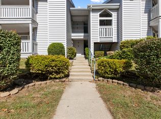 90 Crown Knoll Ct APT 142, Groton, CT 06340