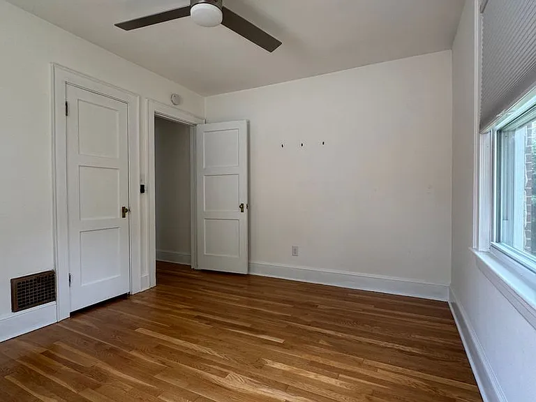 5120 Starkey Rd — Photo 16