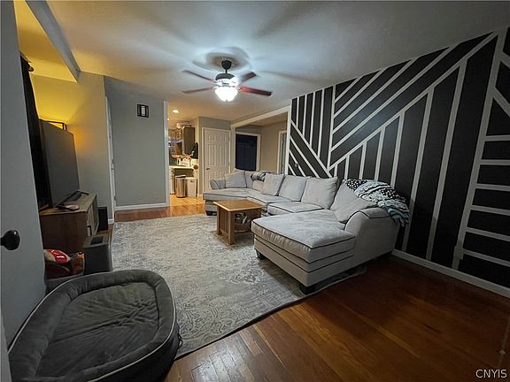 3rd image of 805 Harding Blvd