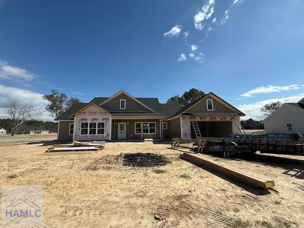 697 Stone Ct, Midway, GA 31320