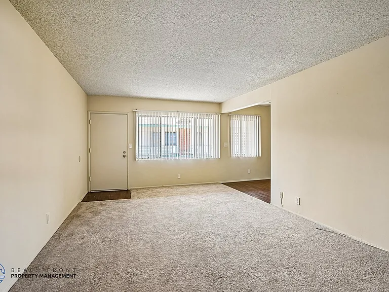 1830-34 El Segundo Blvd. — Photo 9