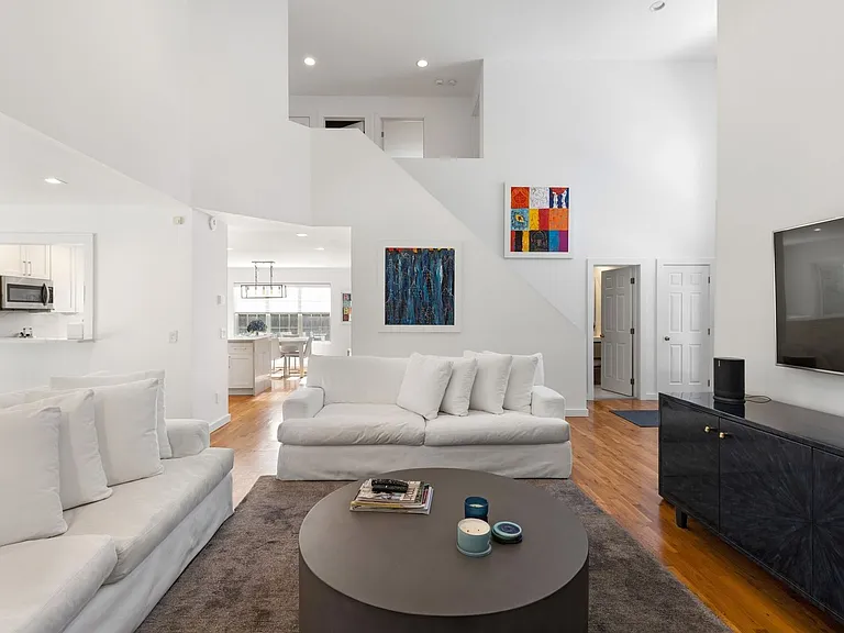 82 Sea Farm Ln — Photo 3