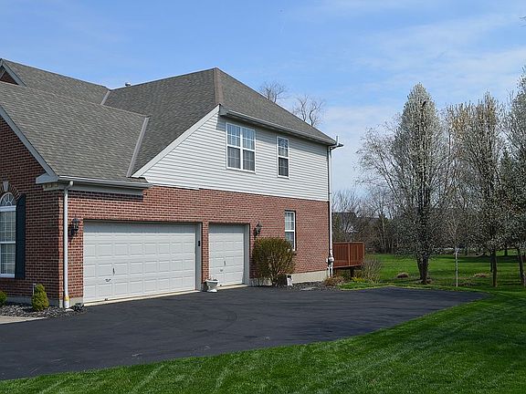 3rd image of 5718 Richmond Park Dr