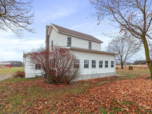 2711 Wheatland Rd, Pittsford, MI 49271
