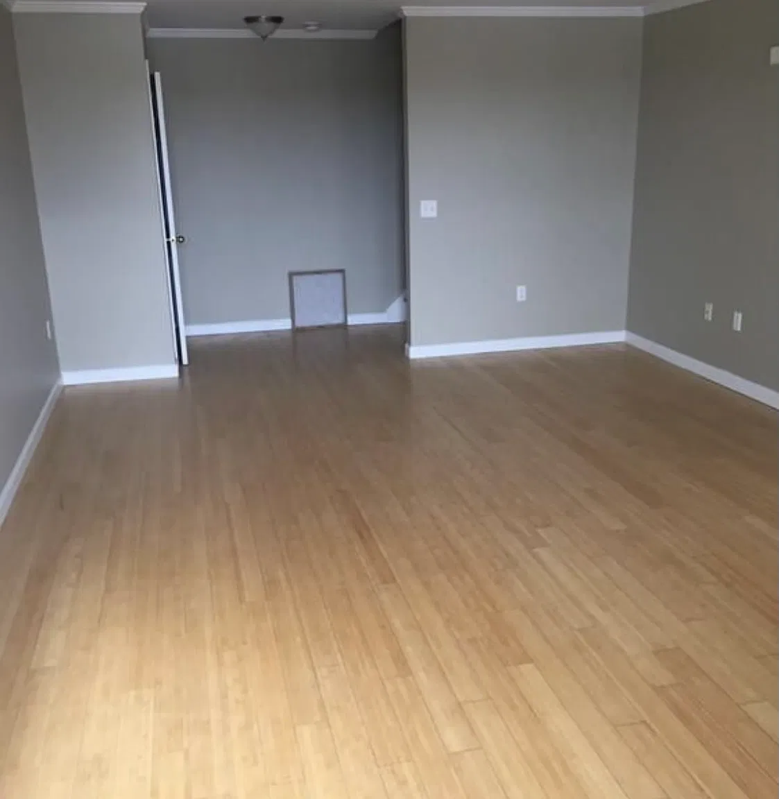 5 bed, 2800 sqft, $3,500 — Photo 1