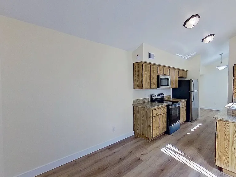 26701 Quail Crk #267 — Photo 10