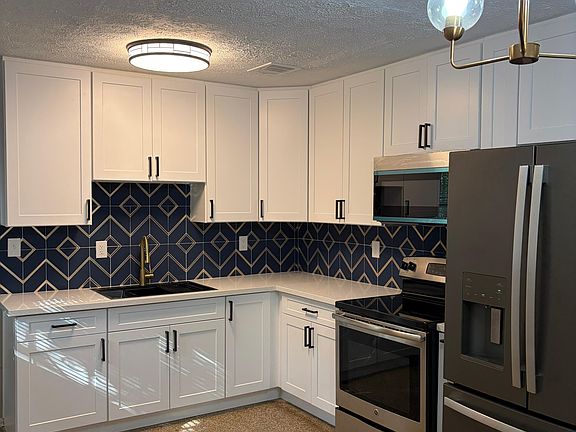 4th image of 6450 San Juan Ave