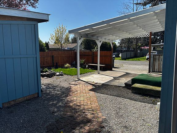 2nd image of 513 129th St S #513