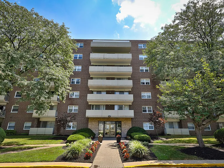 Parc at Cherry Hill — Photo 16