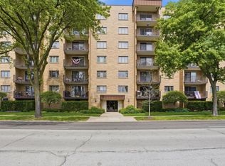 700 Graceland Ave APT 207, Des Plaines, IL 60016