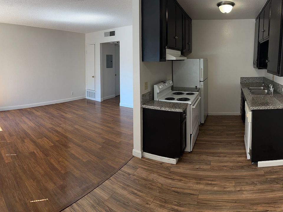 1st image of 1141 43rd Ave #9