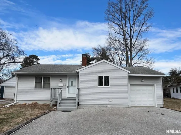 1102 W Hill Ave, Carbondale, IL 62901