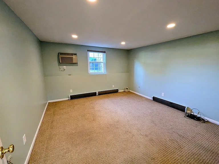 89 Pleasant St #C1 — Photo 7