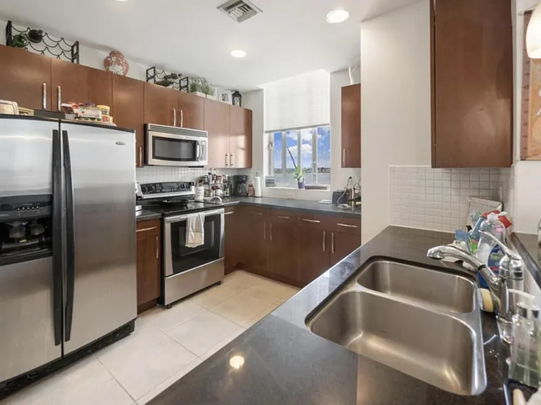 300 S Australian Ave #207 — Photo 5