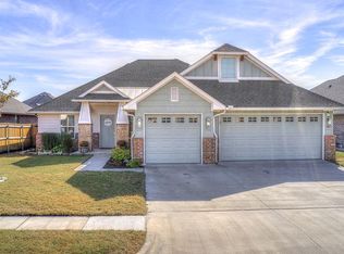 11036 NW 20th St, Yukon, OK 73099