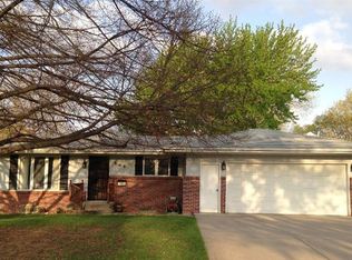 809 N 15th St, Beatrice, NE 68310