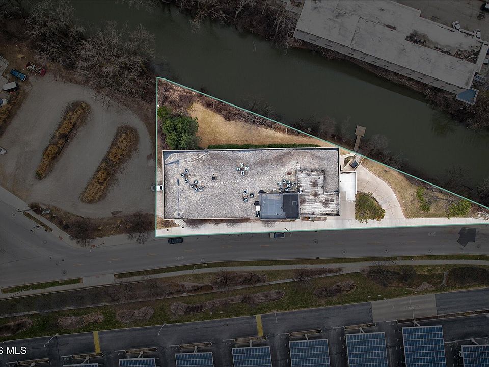 2nd image of 110 Ottawa St APT 2A