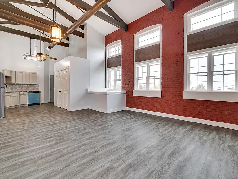 633 McKinley St #201 — Photo 13