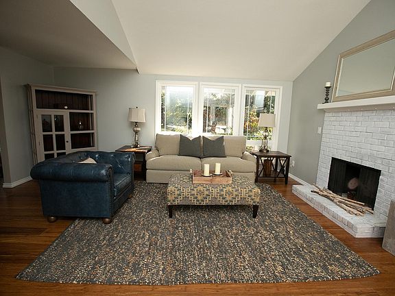 5th image of 21820 NE 16th St