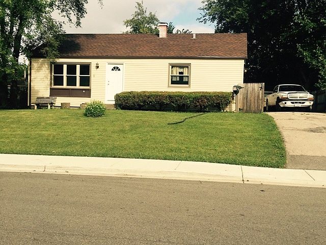 1st image of 324 Tee Ln