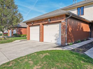 3164 Parkview Cir, Grove City, OH