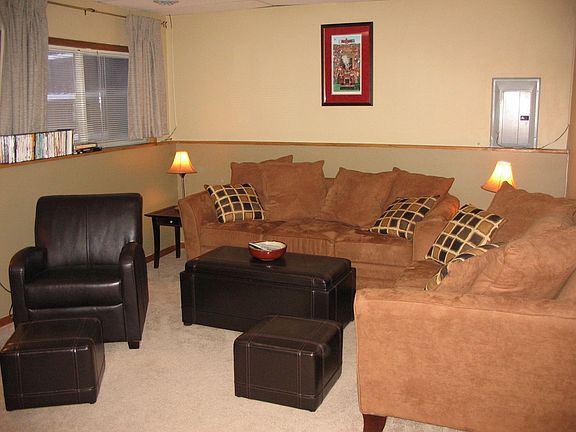 2nd image of 829 N Elmwood Dr