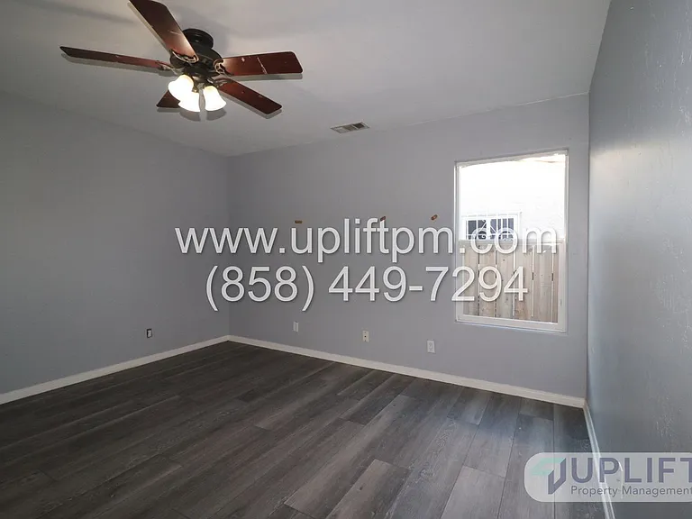 5304 Nutmeg St — Photo 7