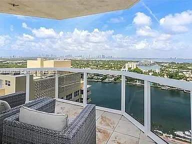 Green Diamond Condo — Photo 4