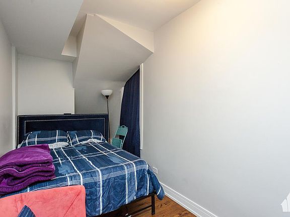 4th image of 2045 N Wolcott Ave APT 1F