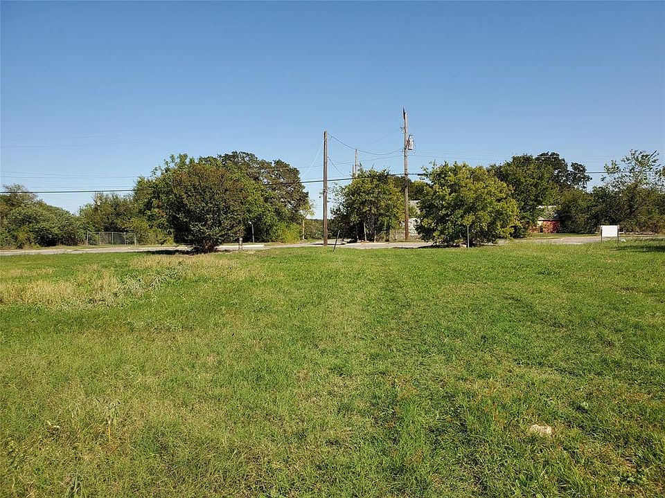 2nd image of 1600 Amanda Ave