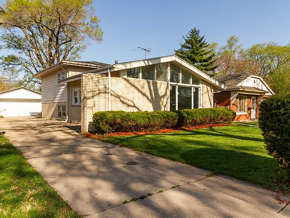 2nd image of 14842 Evans Ave