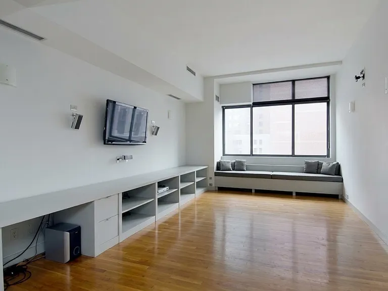 372 5th Ave #8J — Photo 3