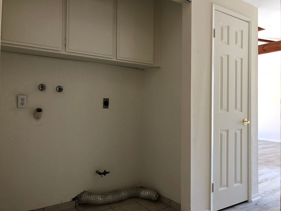 1st image of 3759 Oxford Ln #10