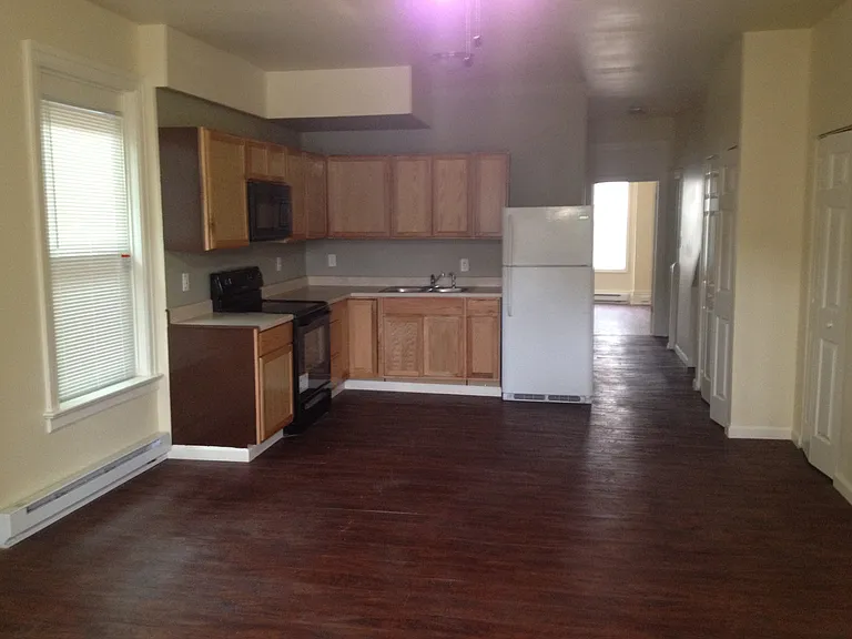 21 S 19th St — Photo 12