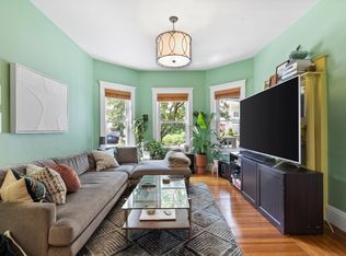 129 Hudson St #1, Somerville, MA 02144