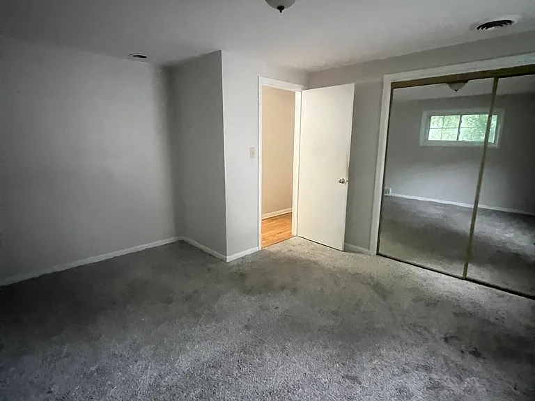 3634 Runnymede Blvd — Photo 40